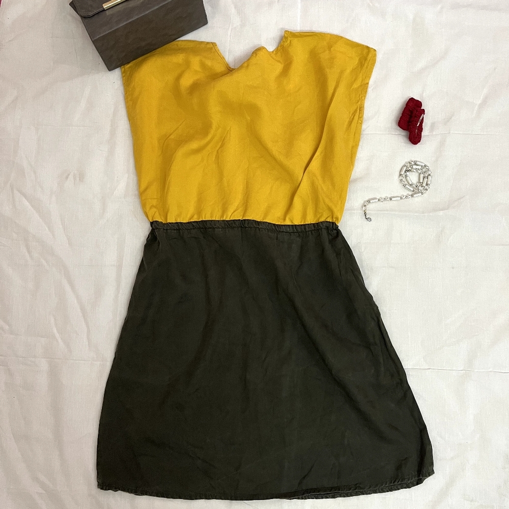 Mini dress - Picture 2 of 6